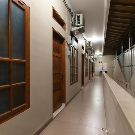 Reddoorz At Joyce Guest House Medan Ngoại thất bức ảnh
