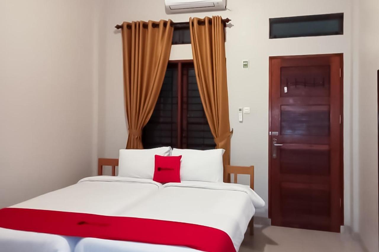Reddoorz At Joyce Guest House Medan Ngoại thất bức ảnh
