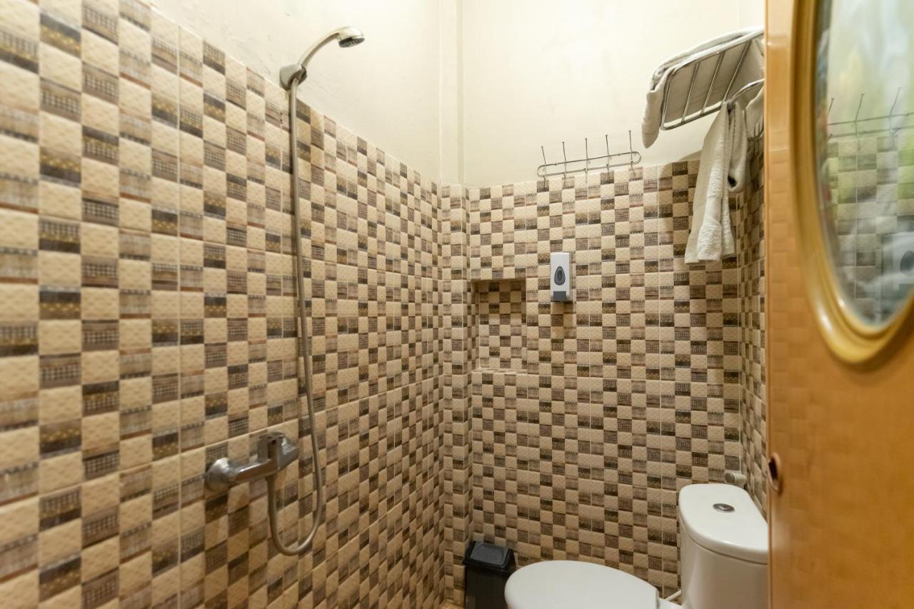 Reddoorz At Joyce Guest House Medan Ngoại thất bức ảnh