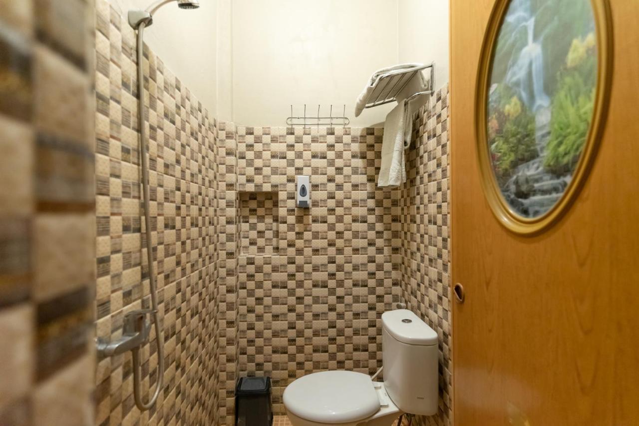 Reddoorz At Joyce Guest House Medan Ngoại thất bức ảnh