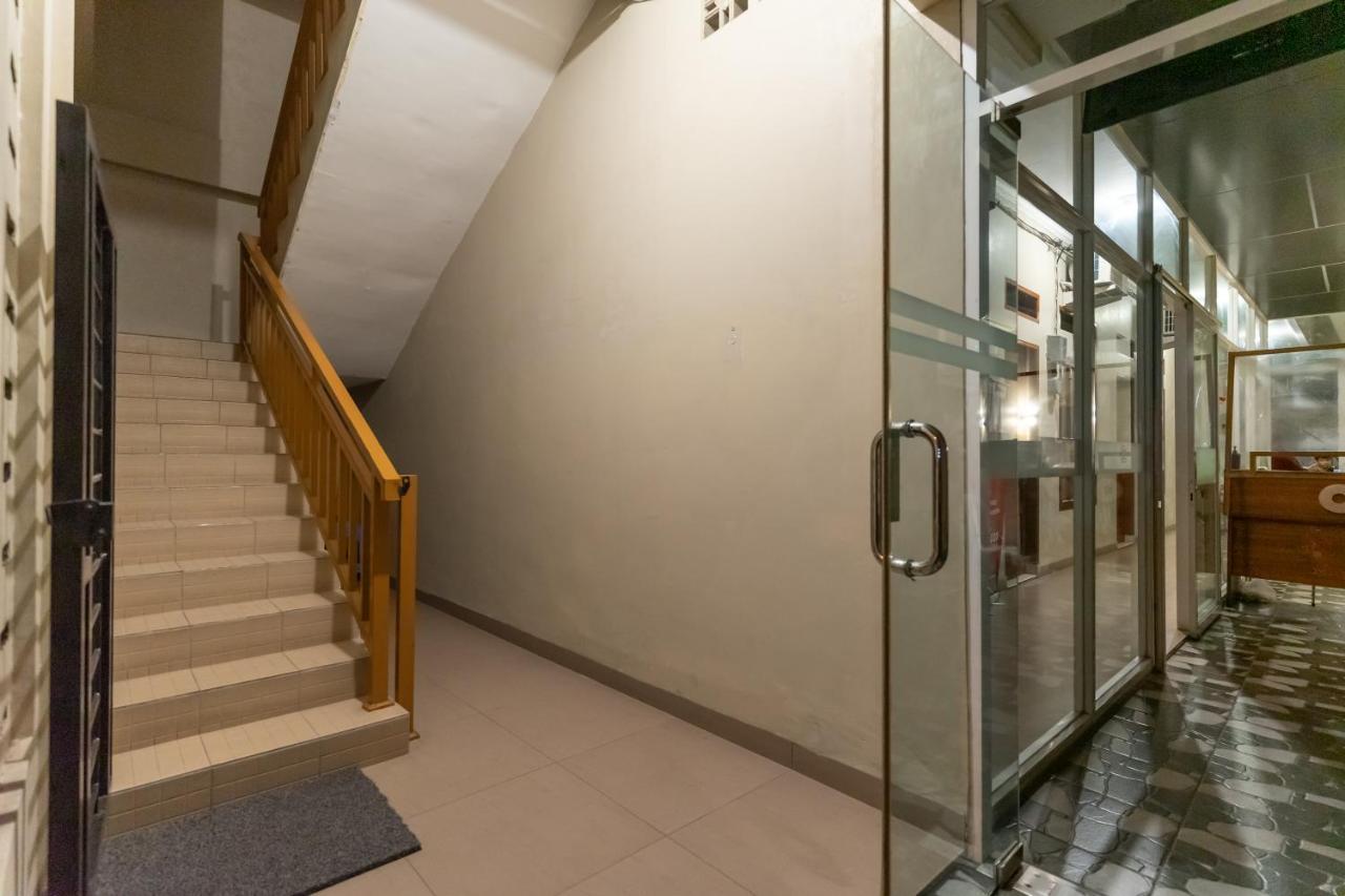 Reddoorz At Joyce Guest House Medan Ngoại thất bức ảnh