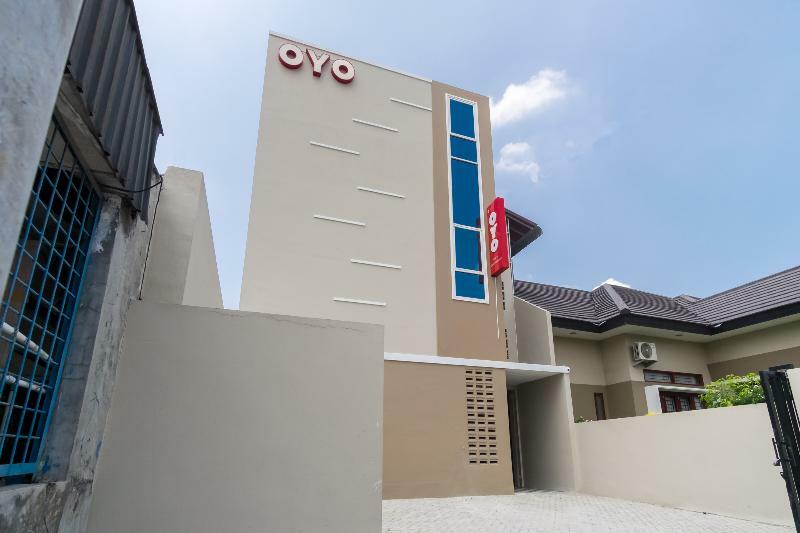 Reddoorz At Joyce Guest House Medan Ngoại thất bức ảnh
