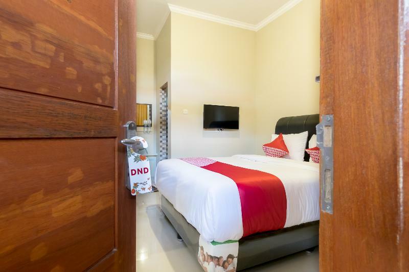 Reddoorz At Joyce Guest House Medan Ngoại thất bức ảnh
